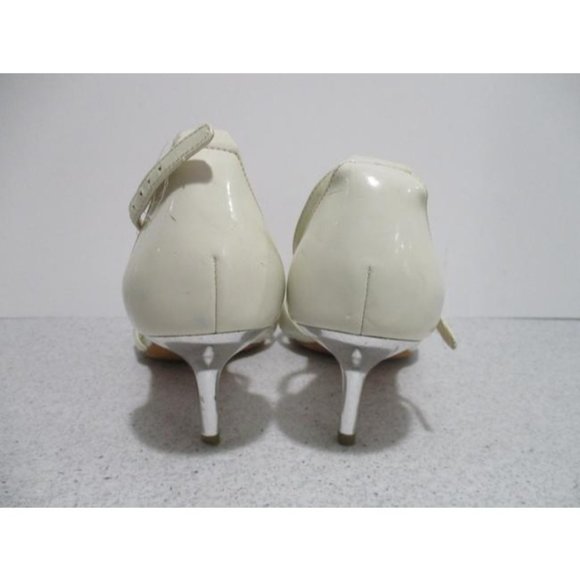COACH est 1941 'Hellena' Cream Ivory Off White Patent T-strap Open Toe Sandals - Picture 4 of 8